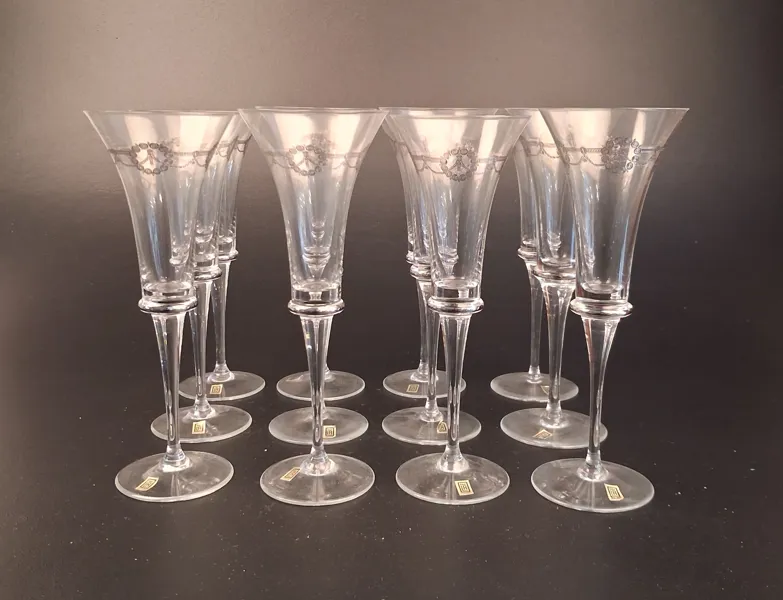12 Champagneglas. LR, Tjeckoslovakien.