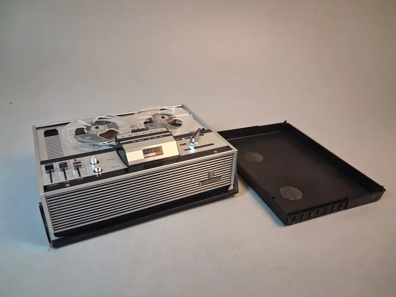 Rullbandspelare Grundig.