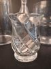 Diverse glas föremål. Cylinder, vas, ostbricka m.m.