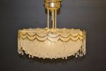 Takplafond. Gulmetall, etsat & slipat glas med prismor, 1900-talet.