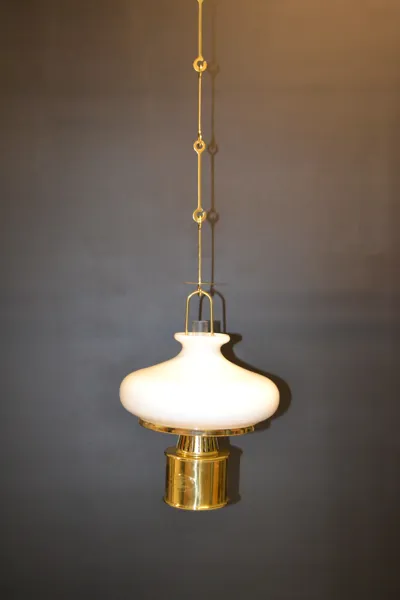 Hängfotogenlampa. G.V. Harnisch, oanvänd.