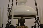 Takfotogenlampa. Majolika, 1800-talet.