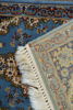 2 Mindre orientaliska mattor.