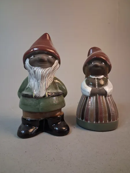 GUNNAR NYMAN. 2 Figuriner, Vejbystrand keramik.