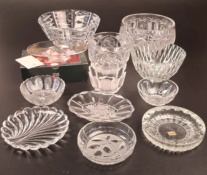 Diverse glas. Bl.a Skålar, Ljushållare Holmegaard.