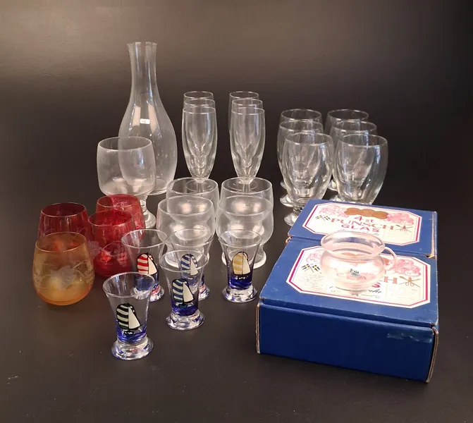Diverse glas. Bl.a Punsch glas från Boda.
