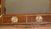Spegel. Louis XVI-stil, 1900-talet.