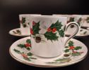 Kaffekoppar, fat, sockerskål & assietter. "Noel" Royal Grafton.