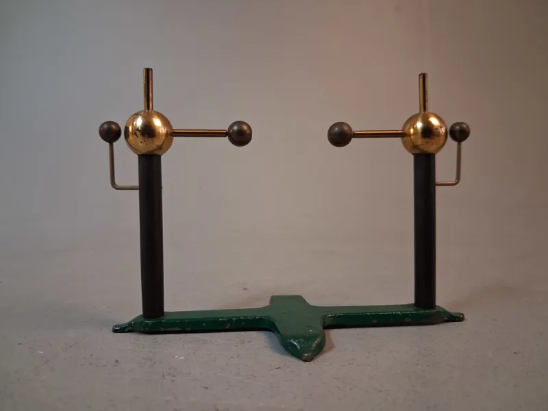 Righi-Oscillator, demostrantions-modell, Meiser & Mertig, Dresden.