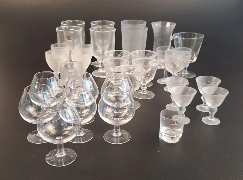 Diverse spritglas.