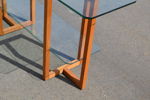 Avlastningsbord. "Brutus", glas/ek, Engelsson, tidigt 2000-tal.