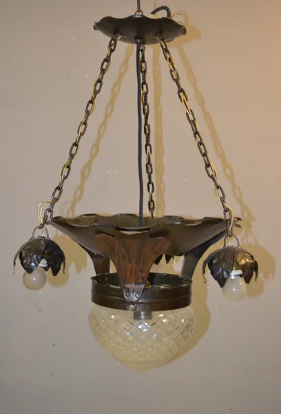 Taklampa. Jugend, metall & glas.