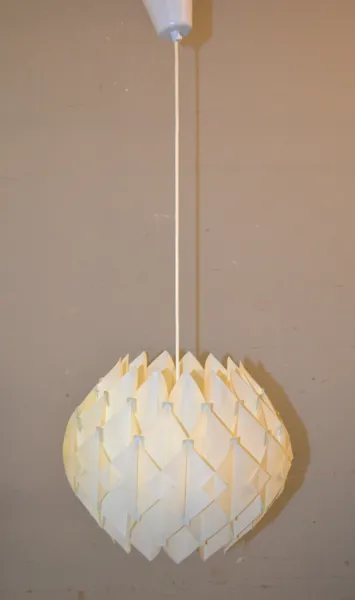 Taklampa. "Butterfly", Höyrup, Danmark, Lars Schiöler.