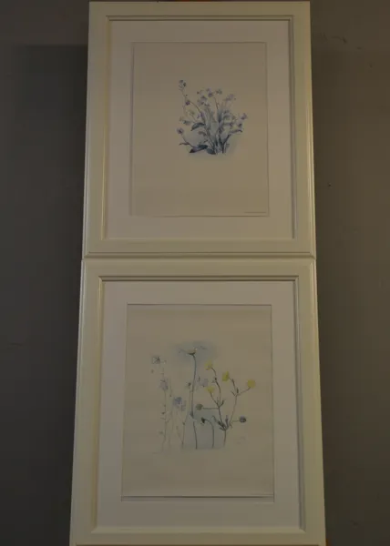2 Reproduktioner efter original av Märta Måås-Fjetterström.