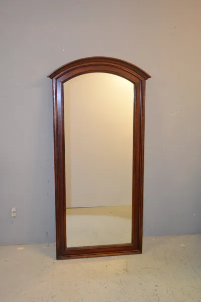 Äldre spegel. Ek, 1800/1900-talet.