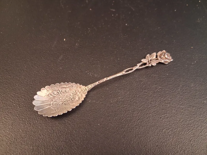 Sked, "Rosen", silver, 14,6gram.