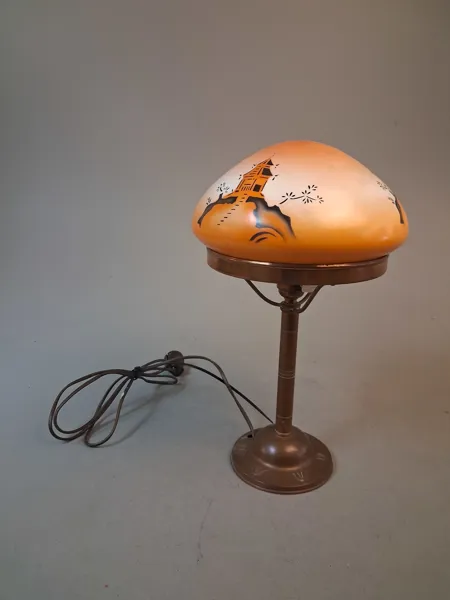 Bordslampa. stringbergs modell.