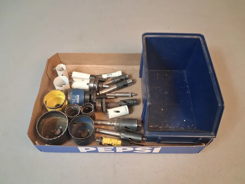 Diverse hålborr.