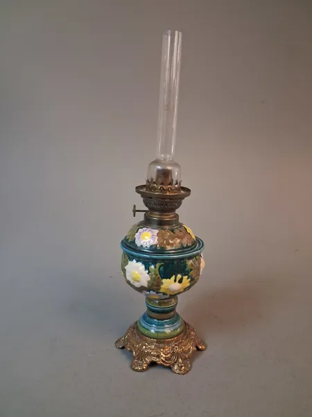 Fotogenlampa, Majolika.