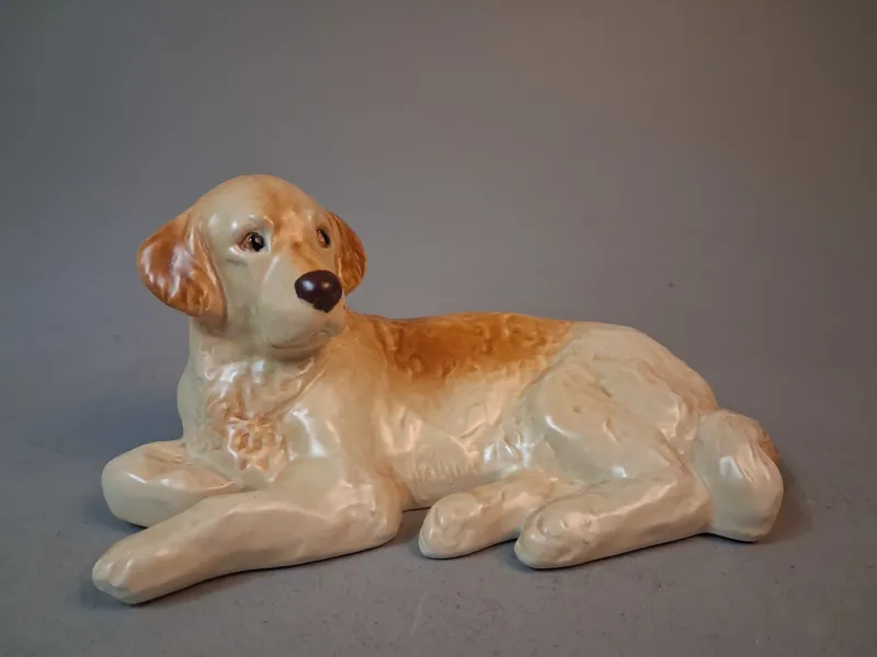 Figurin, keramik, JIE, Hund, "Golden Retriver", Maria Ericsson. 