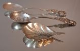2 Skedar & 1 söndrig sked. Silver, 55gram.