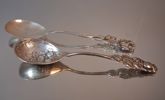2 Skedar & 1 söndrig sked. Silver, 55gram.