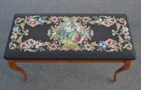 Pianopall. Rokoko-stil, 1900-talet.
