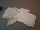 Diverse textil. Mestadels dukar.