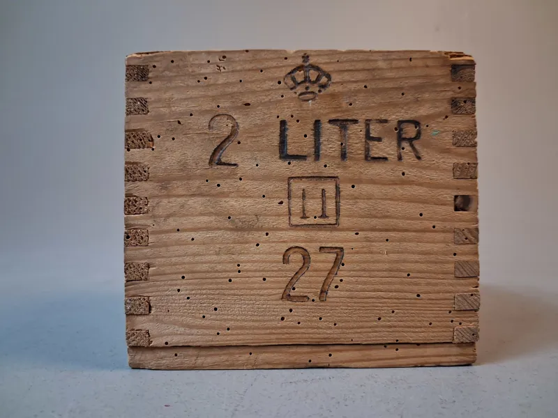 Krönt trämått, 2 Liter, Kronmått.