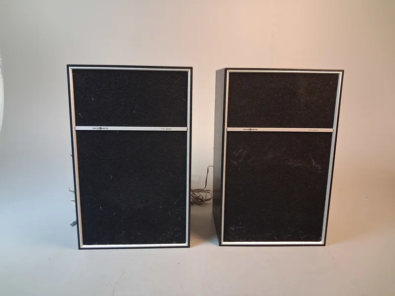 2 Högtalare. Radinetter TK 400.