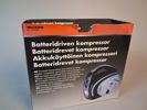 Batteridrivna kompressor, liten kyl med sladd till tändarutag.
