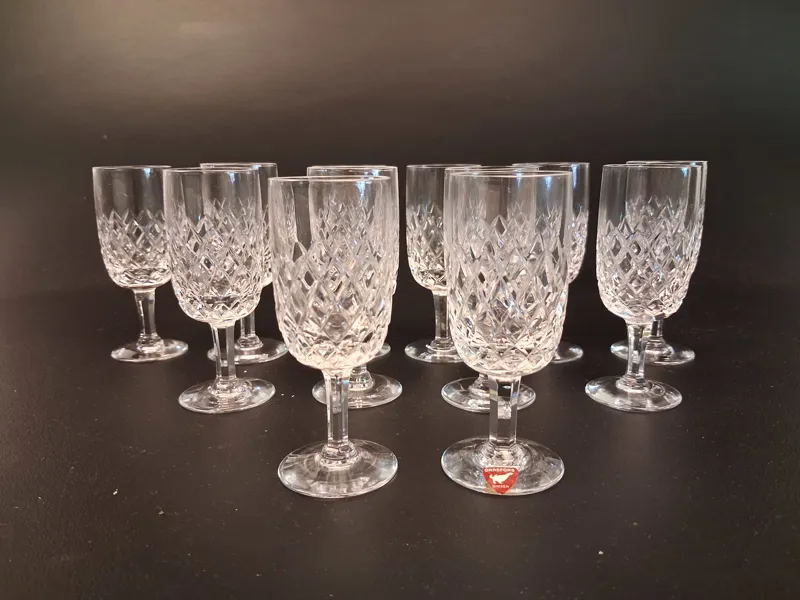 INGEBORG LUNDIN. 12 Likörglas, "Elisabeth" Orrefors.