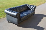 Chesterfield. 3 Sits-soffa, skinn.