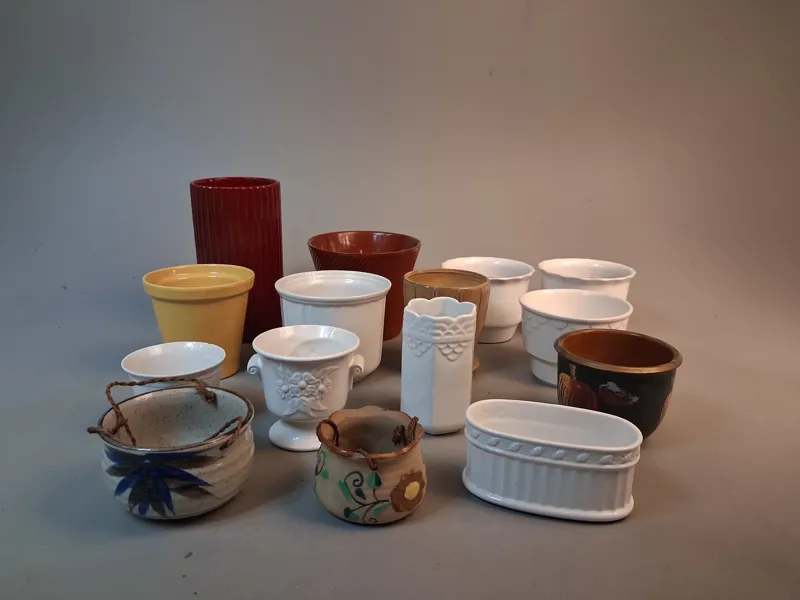 Diverse ytterfoder/krukor.