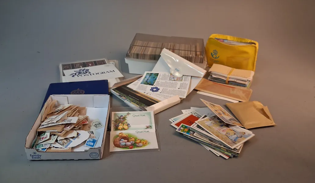 FDC, stämplade frimärken, Vykort, Postogram.