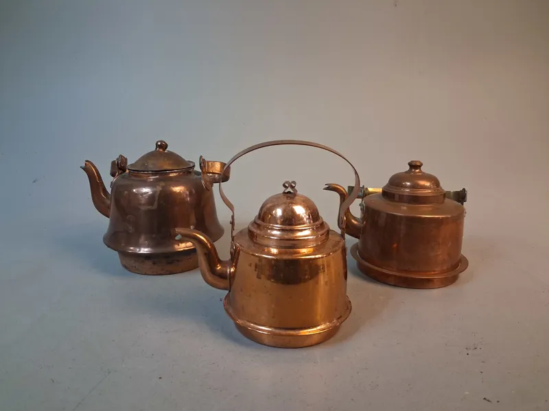 3 Koppar kannor.