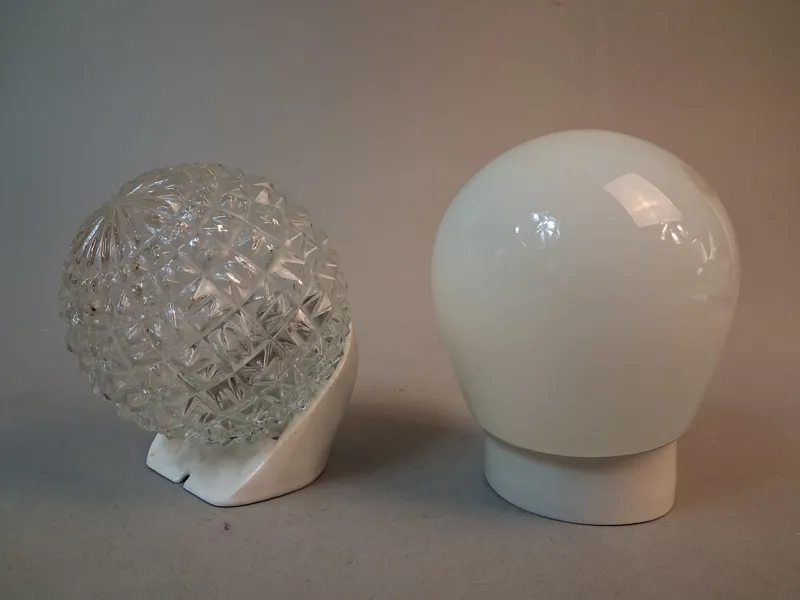 Vägg/tak belysning. Glas & porslin.