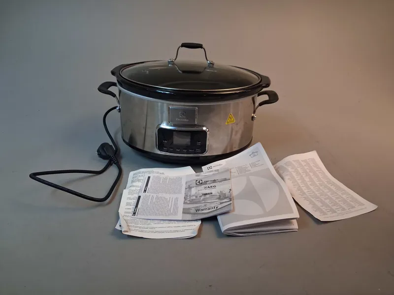 Electrolux. Slow Cooker E SC 7400.