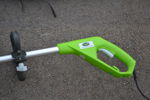 2 Grensaxar & grästrimmer, Fiskars & Greenworks Tools.