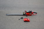 Batteridriven häcksax. Meec Tools.