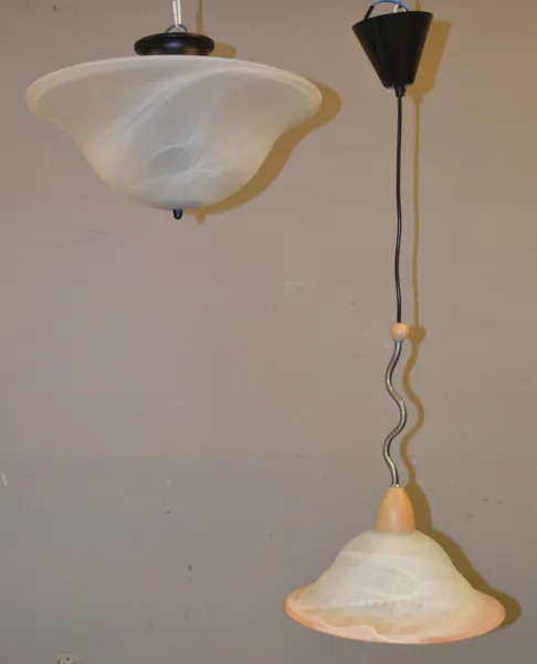 Takplafond & taklampa, samtida.