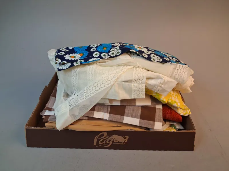 Diverse textil. Även stuvbitar.