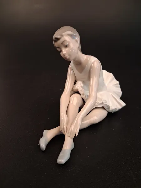 Nao, Figurin. Ballerina.