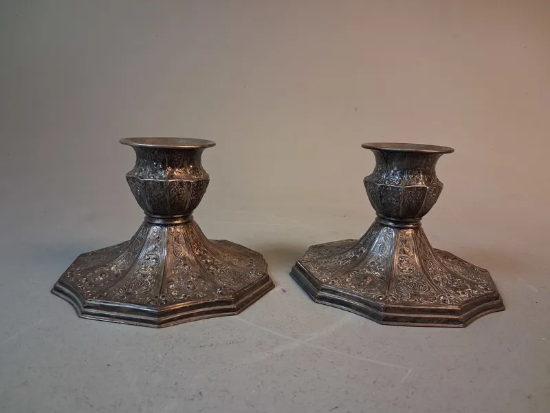 2 Ljusstakar. Silverpläterade, Barbour S.P. Co. International. 3974
