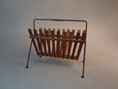 Tidningsställ. Teak & metall, 1950-talet, Troligtvis Dansk design.
