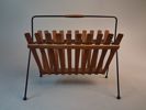 Tidningsställ. Teak & metall, 1950-talet, Troligtvis Dansk design.