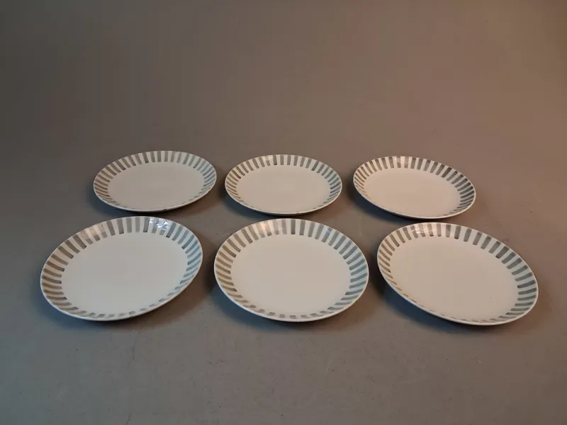 6 Assietter/förrättstallrikar. "Tea Grå", Gustavsberg.