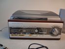 Radio/skivspelare system.