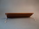 Vägghylla, Teak/mässing, 1950/60-talet.