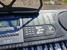 Keyboard med pall.
